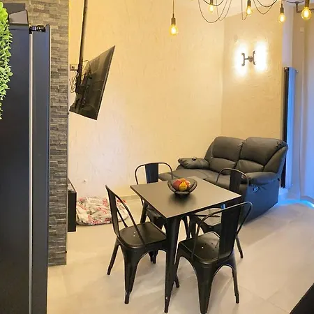 Urban Deluxe Apartment